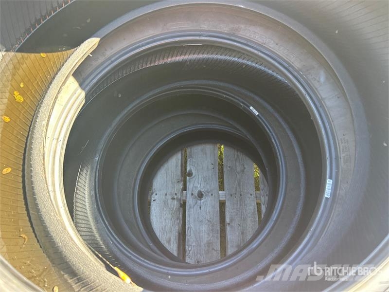 Goodyear of (4) Goodyear 275/60R20 Tires Tyres, wheels and rims