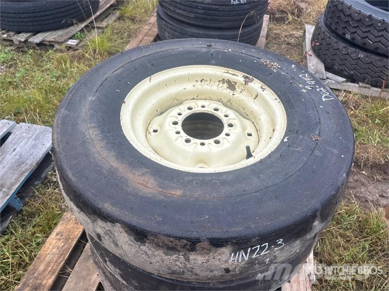 Goodyear of (4) Goodyear Compactor 8.5/90-15K Tires (Unused Däck, hjul och fälgar
