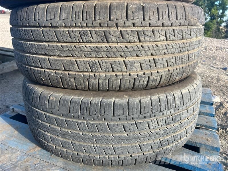 Goodyear of (4) Goodyear 255/55R20 Tires Шины и колёса