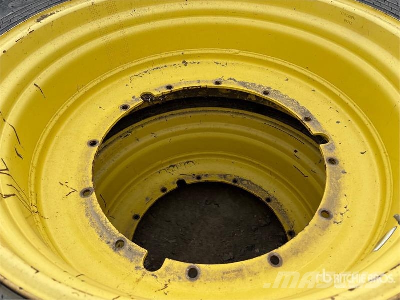 Goodyear of (4) Goodyear 620/70R46 Tires Tyres, wheels and rims