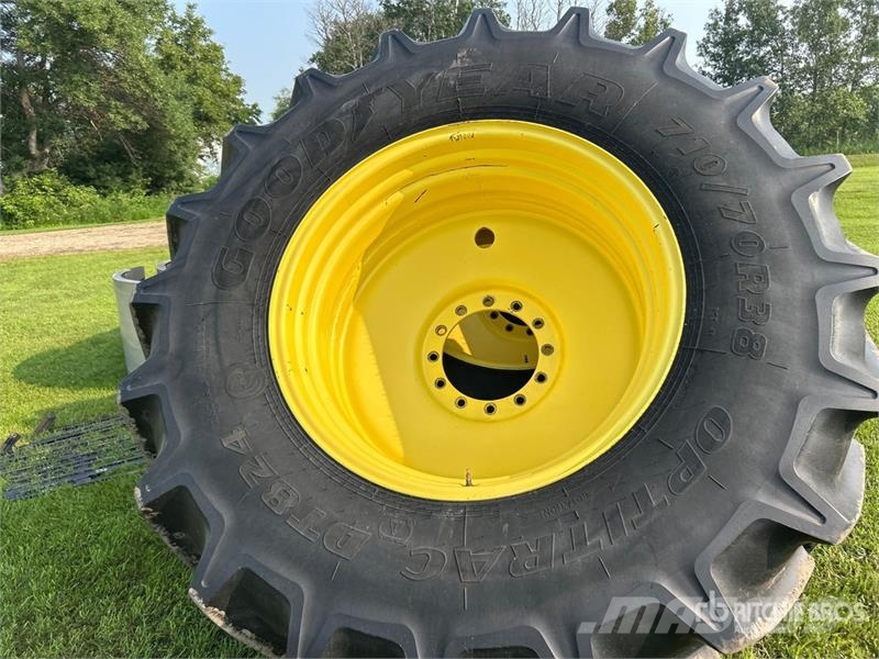Goodyear of (4) Goodyear 710/70R38 Tires - Fits John Deere Шины и колёса