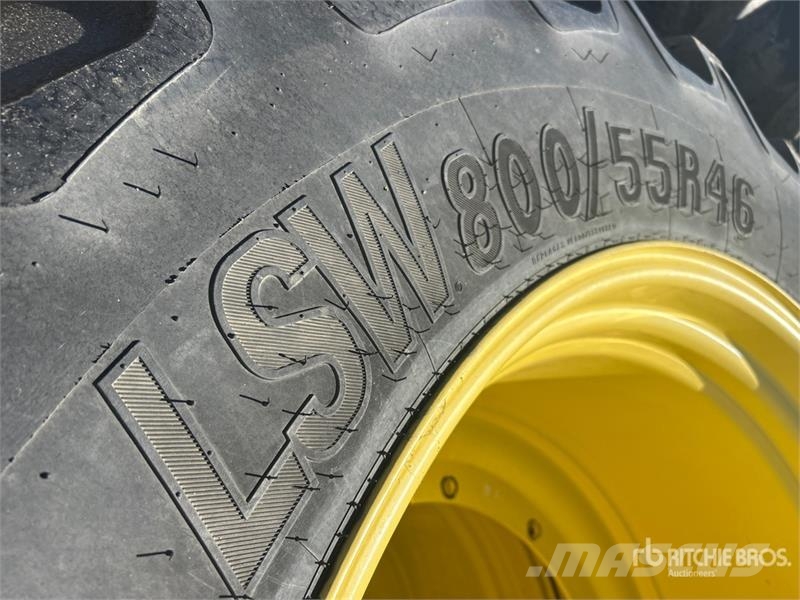 Goodyear of (4) Goodyear 800/55RR46 Tires Gume, točkovi i felne
