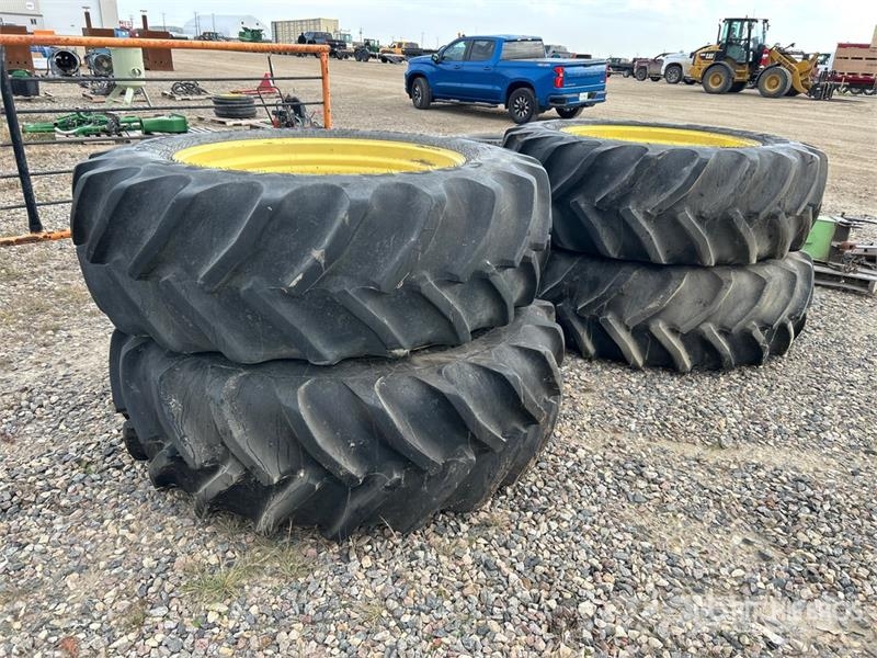 Goodyear of (4) Goodyear DT820 620/70R46 Tires 輪胎、車輪和輪圈