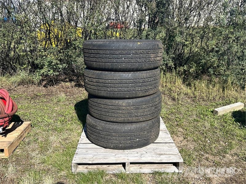 Goodyear of (4) Goodyear 275/60R20 Tires Tyres, wheels and rims
