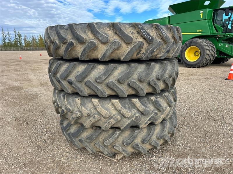 Goodyear of (4) Goodyear Ultra Sprayer 380/90R46 Tires - Fi Banden, wielen en velgen