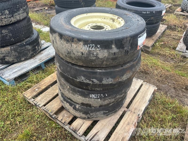 Goodyear of (4) Goodyear Compactor 8.5/90-15K Tires (Unused Däck, hjul och fälgar