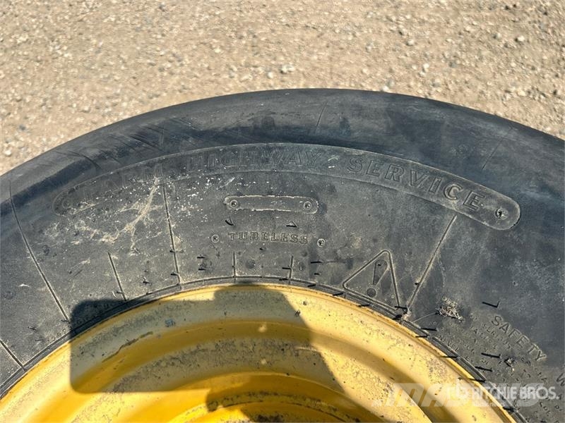 Goodyear of (4) Goodyear 16.5L-16.1FL Tires - Fits Bourgaul Däck, hjul och fälgar