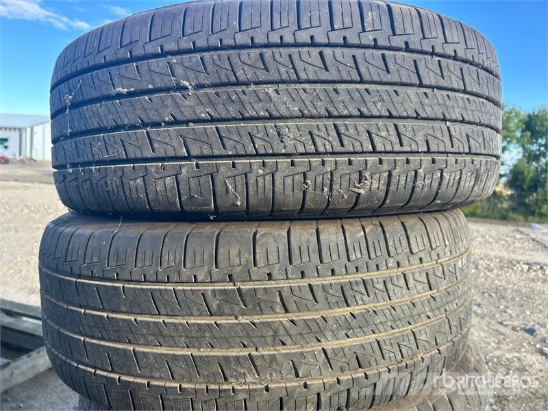 Goodyear of (4) Goodyear 255/55R20 Tires Шины и колёса