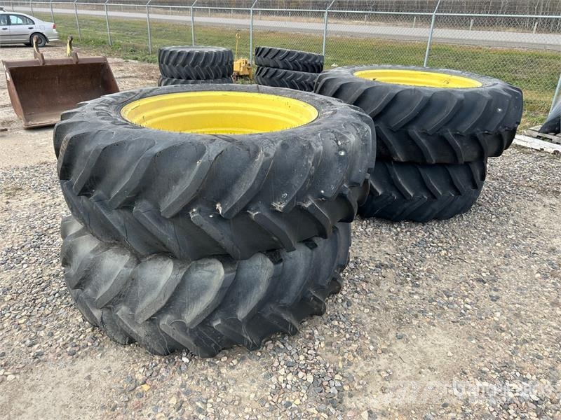 Goodyear of (4) Goodyear DT820 620/70R46 Tires 輪胎、車輪和輪圈