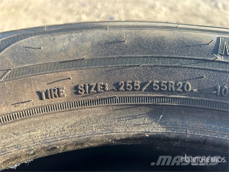 Goodyear of (4) Goodyear 255/55R20 Tires Шины и колёса