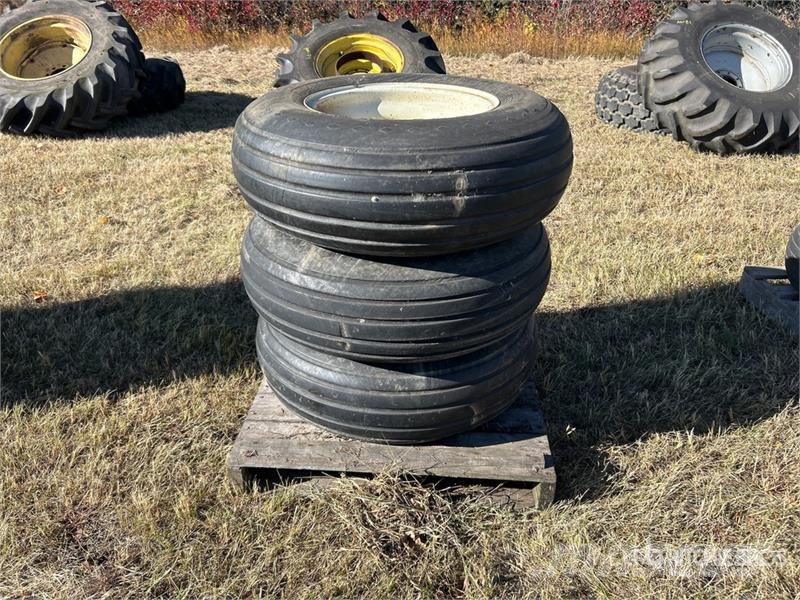Goodyear of Goodyear 9.5L-15SL Tires Gume, točkovi i felne