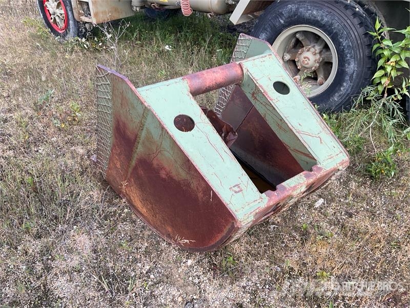 Gradall G-660E Highway Wheeled Excavator (Inoperable) Wheeled excavators