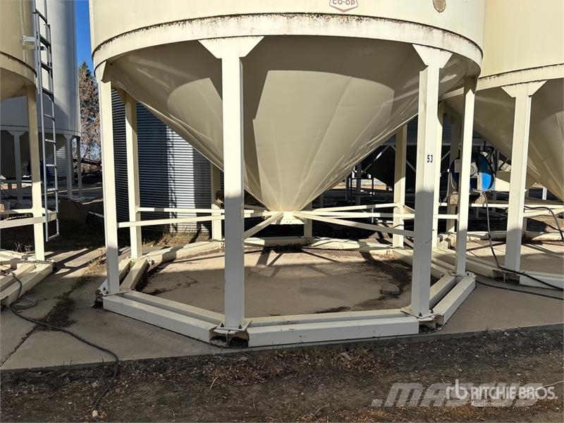  Grain Max +/- 4000 bu 4 Ring Smooth Wall Hopper  B وحدات / آلات معالجة المحاصيل وتخزينها - أخرى