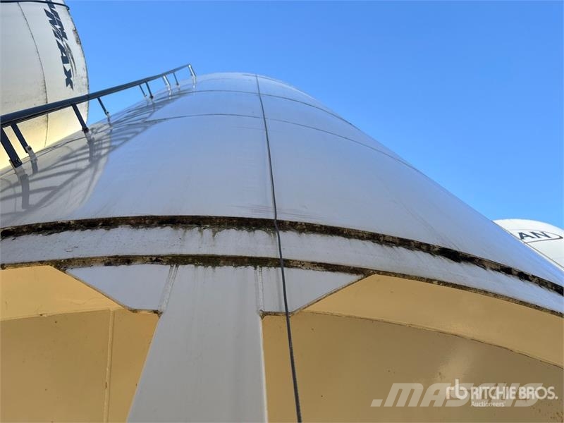  Grain Max +/- 4000 bu 4 Ring Smooth Wall Hopper  B وحدات / آلات معالجة المحاصيل وتخزينها - أخرى