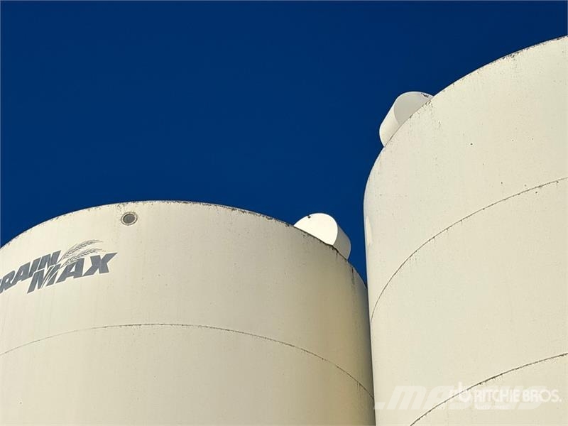  Grain Max +/- 4000 bu 4 Ring Smooth Wall Hopper  B وحدات / آلات معالجة المحاصيل وتخزينها - أخرى
