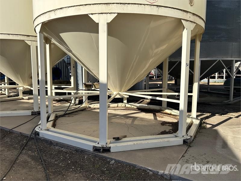 Grain Max +/- 4000 bu 4 Ring Smooth Wall Hopper B Sonstige Ernte Verarbeitung und -lagerung