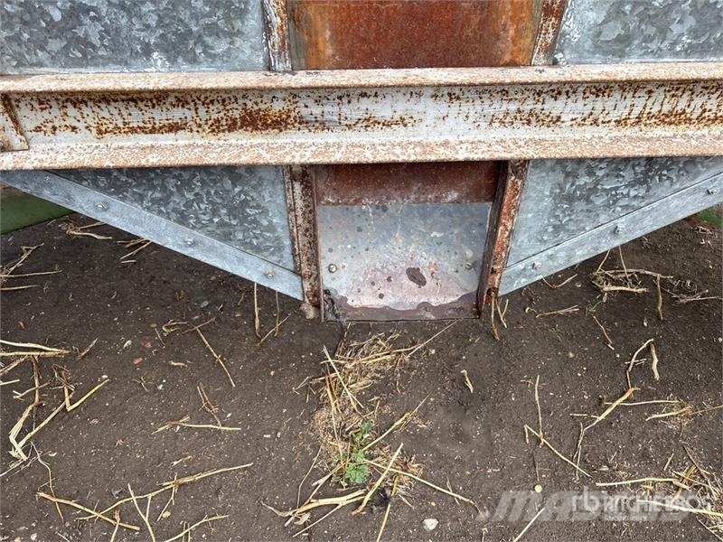Grain Wagon Getreideanhänger