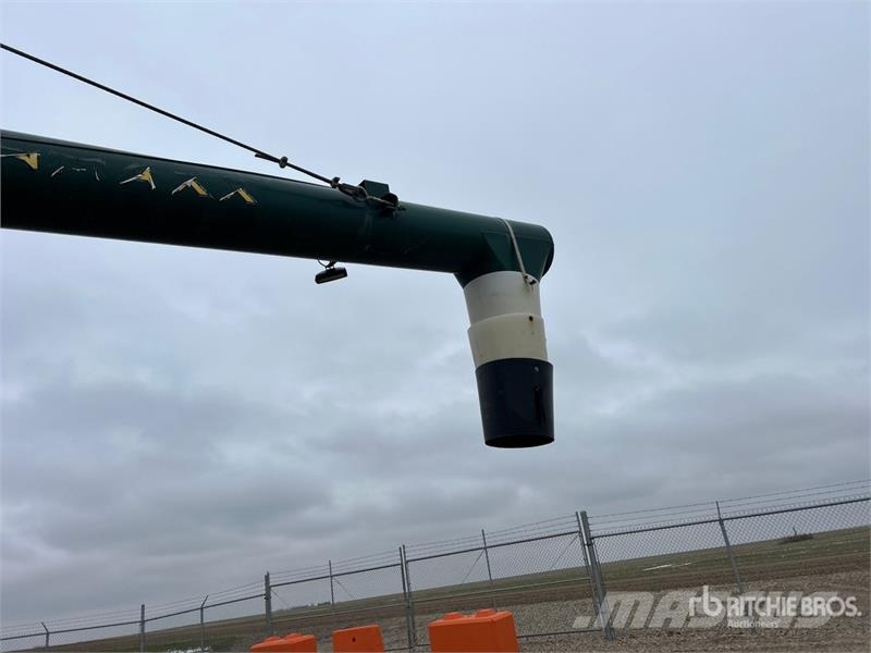 GrainMaxx 5385 13 in x 85 ft Swing Grain Conveyor Transportbånd