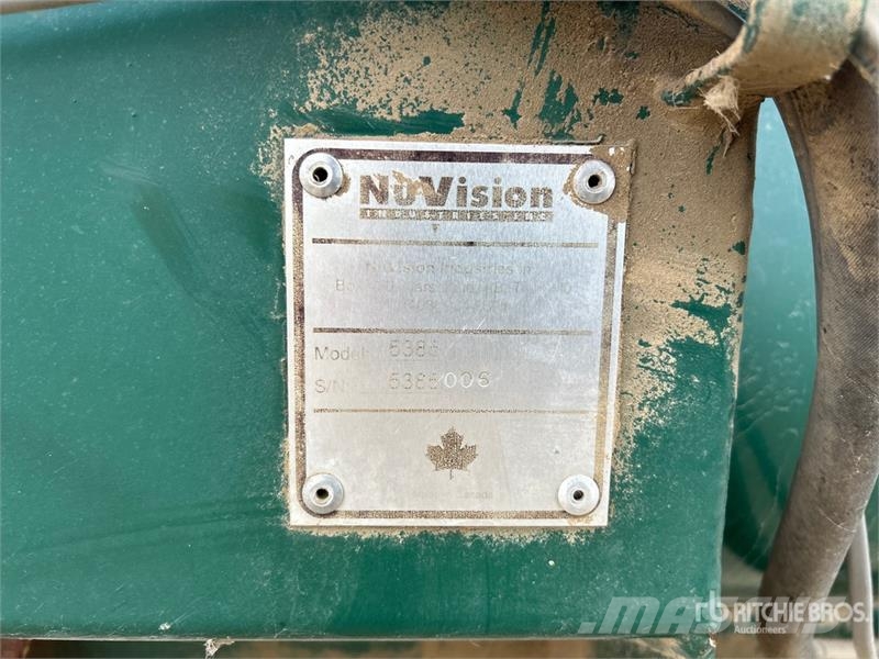 GrainMaxx 5385 13 in x 85 ft Swing Grain Conveyor Transportbånd
