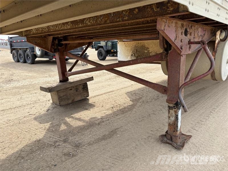 Great Dane 48 ft x 102 in T/A Tool Crib Refrigerated Trailer Semi remorque frigorifique