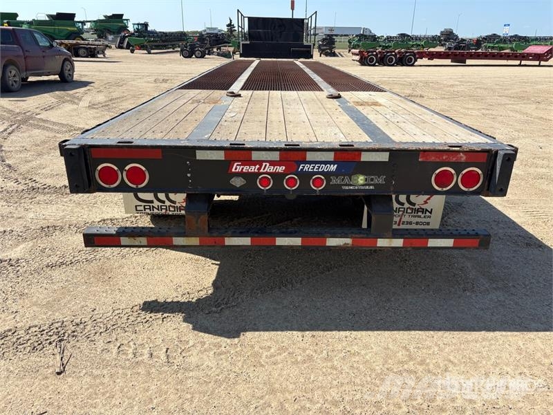 Great Dane 53 ft Tri/A Step Deck Trailer Нискотоварачи