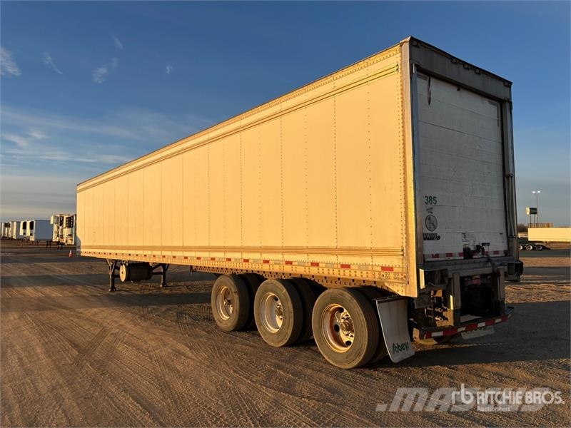 Great Dane 53 ft x 102 in Tri/A Multi -Temp Refrigerated Trai Chladiarenské návesy