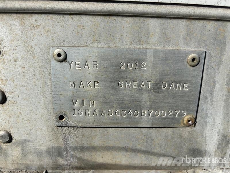 Great Dane 53 ft x 102 in Tri/A Heated Van Trailer Umpikoriperävaunut