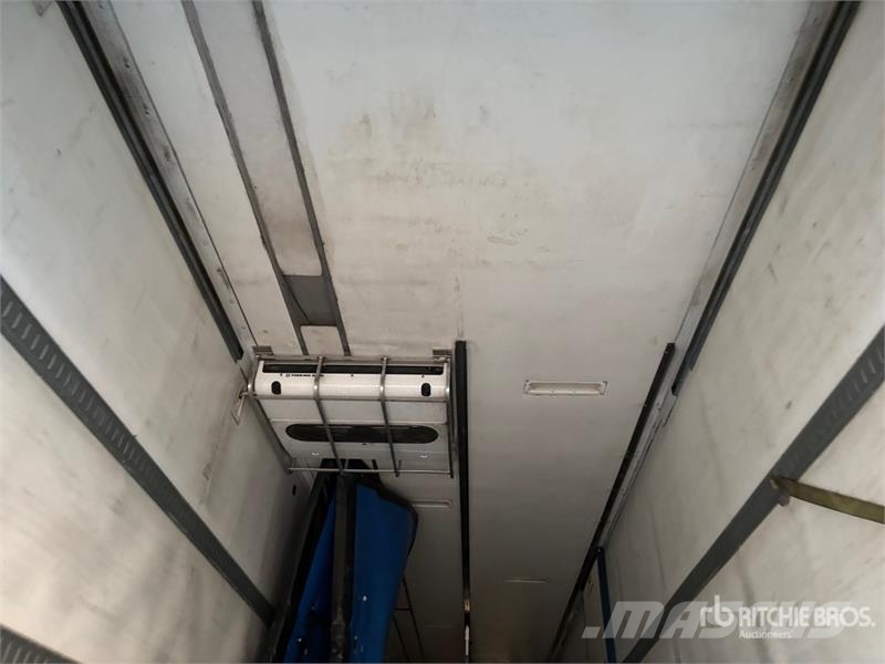 Great Dane 53 ft x 102 in Tri/A Multi -Temp Refrigerated Trai Chladiarenské návesy