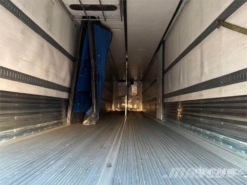Great Dane 53 ft x 102 in Tri/A Multi -Temp Refrigerated Trai Chladiarenské návesy