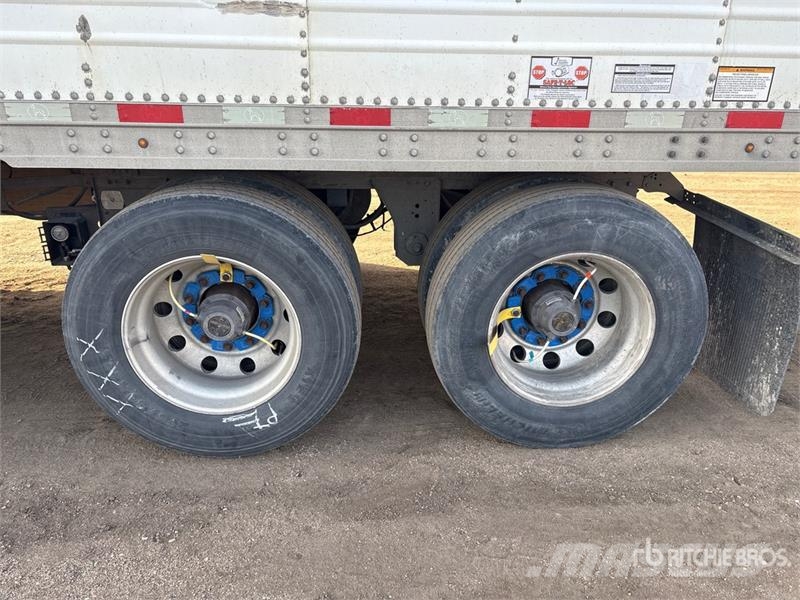 Great Dane 53 ft x 102 in T/A Refrigerated Trailer Piekabes ar temperatūras kontroli