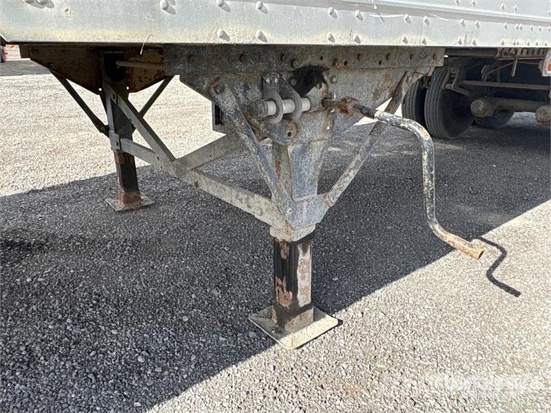 Great Dane CLD01913-02099 32 ft T/A Van Trailer Sanduk prikolice