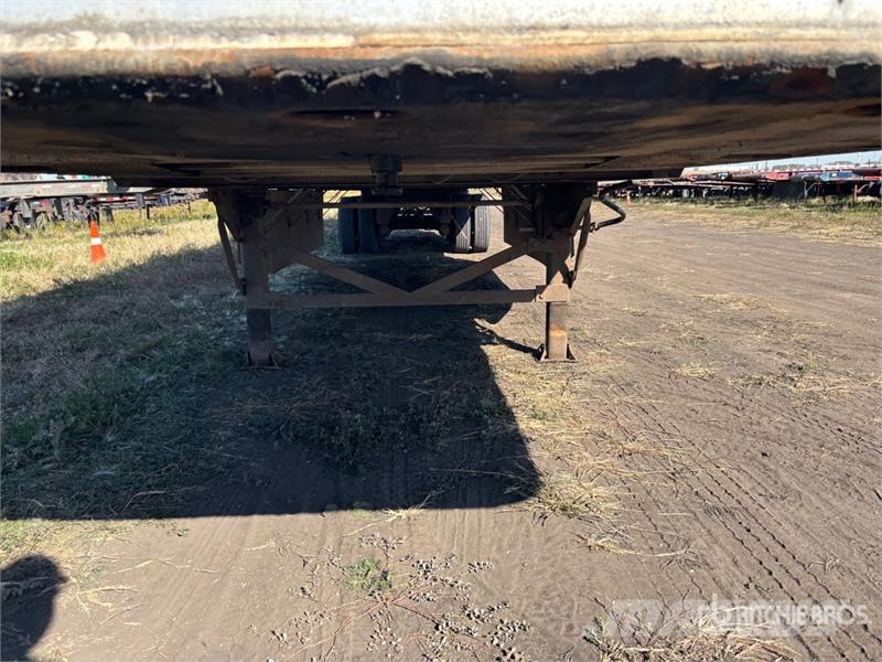 Great Dane Trailers 53 ft x 102 in Tri/A Van Trailer Umpikoriperävaunut