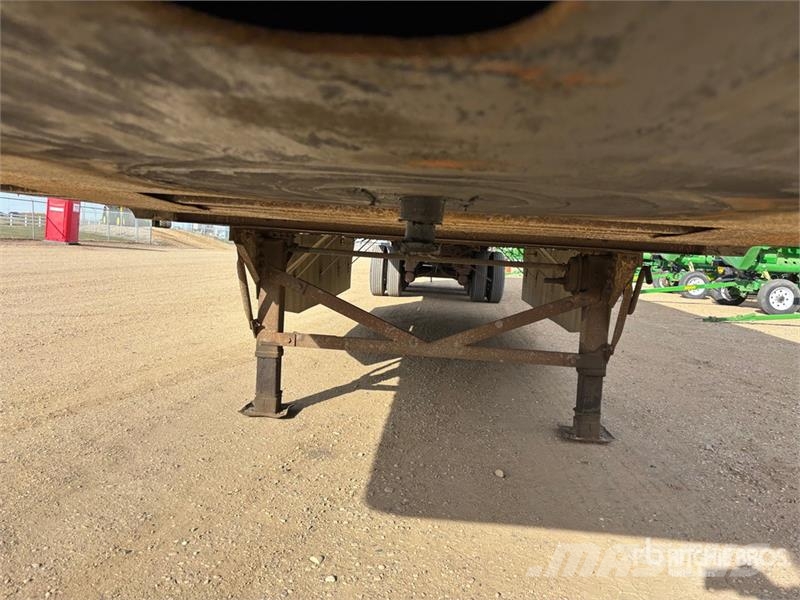 Great Dane Trailers 53 ft x 102 in Tri/A Van Trailer Ремаркета фургони
