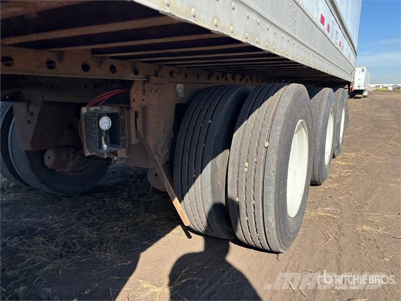 Great Dane Trailers 53 ft x 102 in Tri/A Van Trailer Umpikoriperävaunut