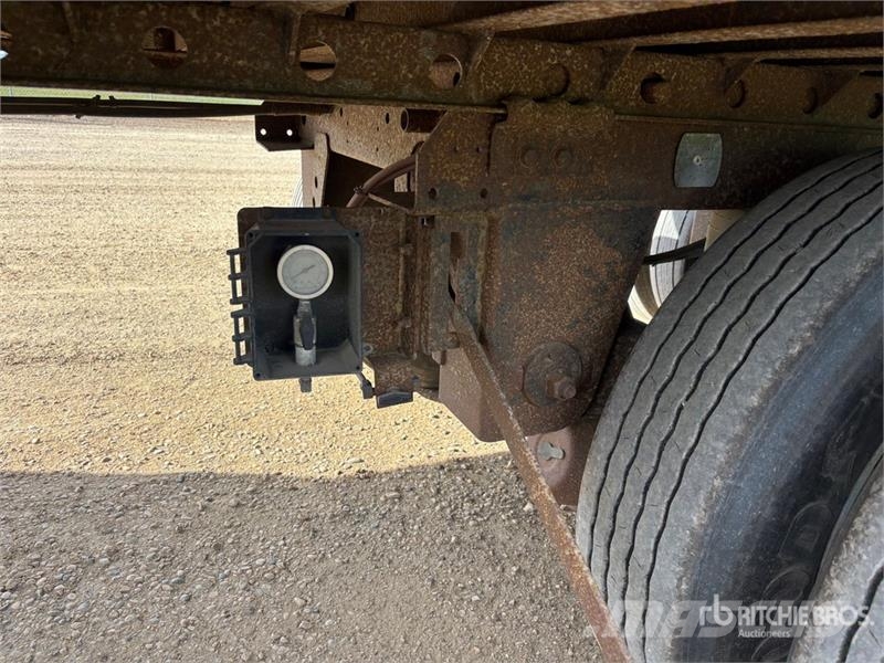 Great Dane Trailers 53 ft x 102 in Tri/A Van Trailer Ремаркета фургони