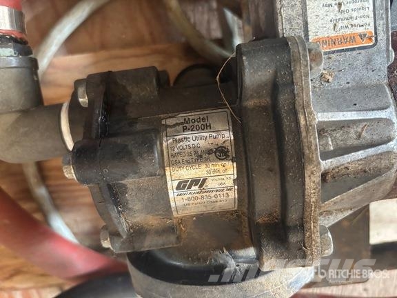 Great Plains Industries P-200H Chemical Pump المضخات والخلاطات