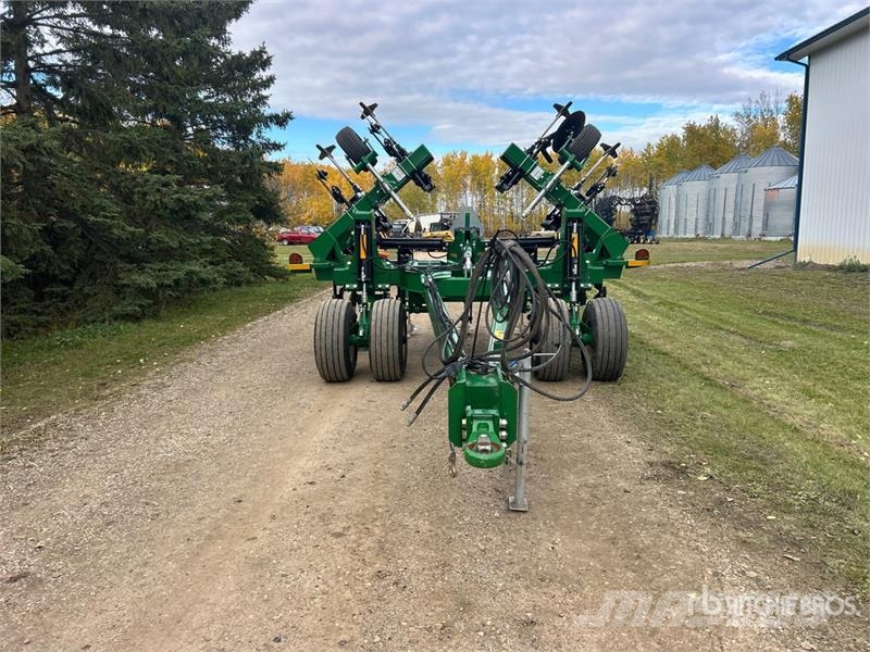 Great Plains SSHVT1510 20 ft 9 Shank Subsoiler Muut maanmuokkauskoneet ja lisävarusteet