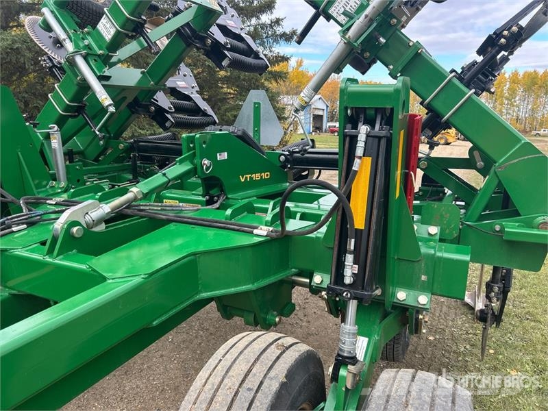 Great Plains SSHVT1510 20 ft 9 Shank Subsoiler Muut maanmuokkauskoneet ja lisävarusteet