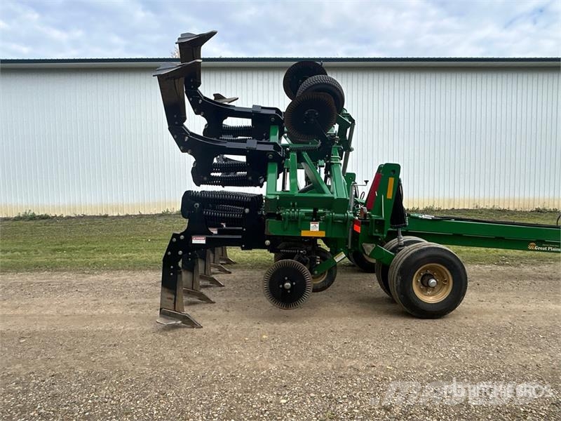 Great Plains SSHVT1510 20 ft 9 Shank Subsoiler Muut maanmuokkauskoneet ja lisävarusteet