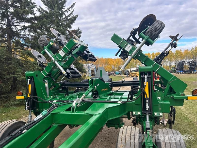 Great Plains SSHVT1510 20 ft 9 Shank Subsoiler Muut maanmuokkauskoneet ja lisävarusteet