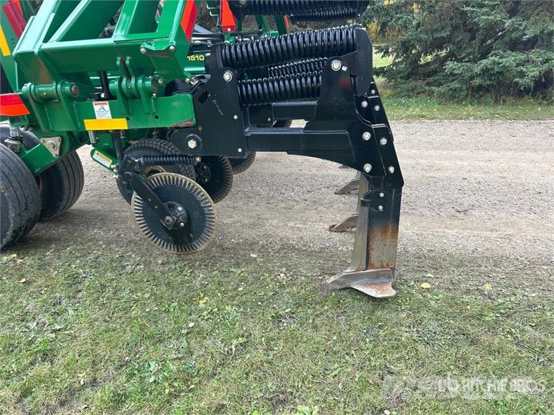 Great Plains SSHVT1510 20 ft 9 Shank Subsoiler Muut maanmuokkauskoneet ja lisävarusteet