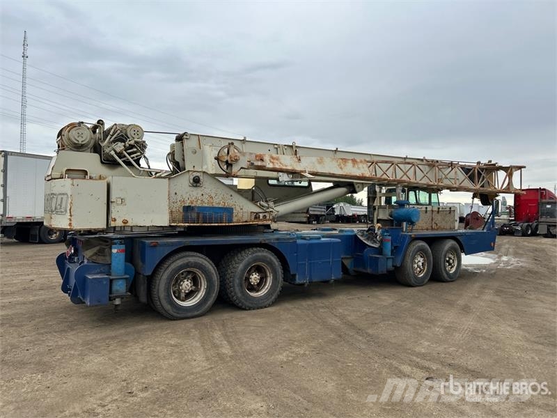 Grove TMS 300 35 ton 8x4 Hydraulic Truck Crane Grue sur chenilles
