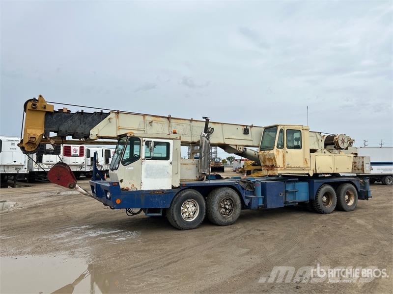 Grove TMS 300 Hydraulic Truck Crane رافعات مجنزرة
