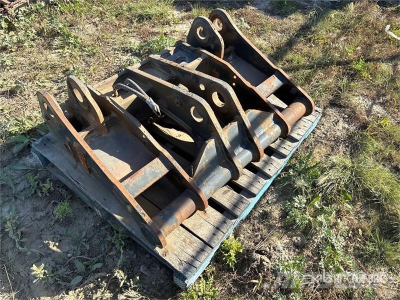 GRY3 Wheel Loader Quick Coupler - Fits Case 621G Būvniecība- Citi