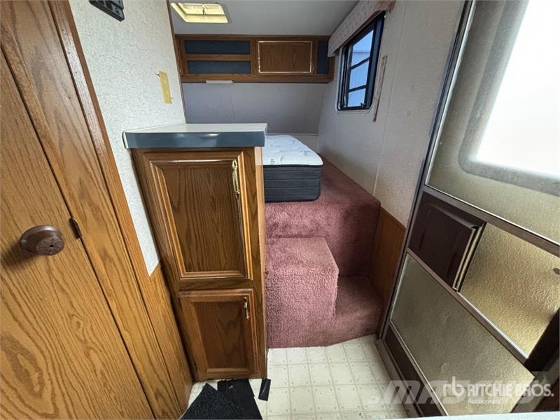 Gulf Stream 21 ft T/A Travel Trailer Citas piekabes
