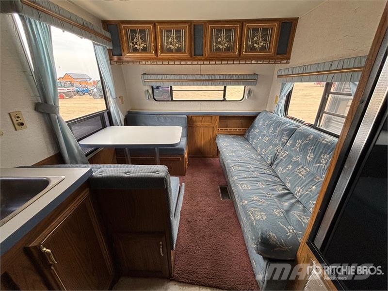 Gulf Stream 21 ft T/A Travel Trailer Citas piekabes