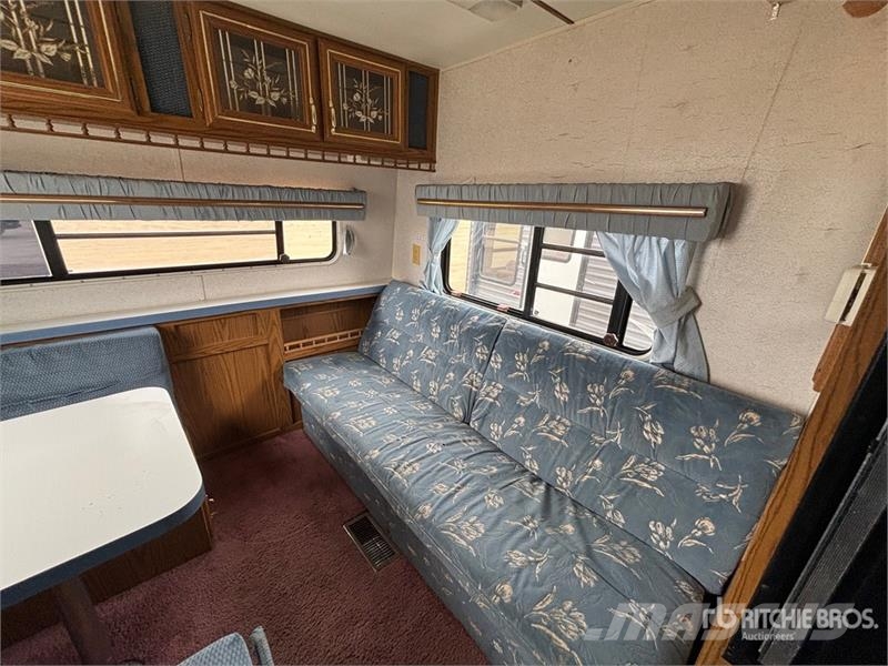 Gulf Stream 21 ft T/A Travel Trailer Citas piekabes