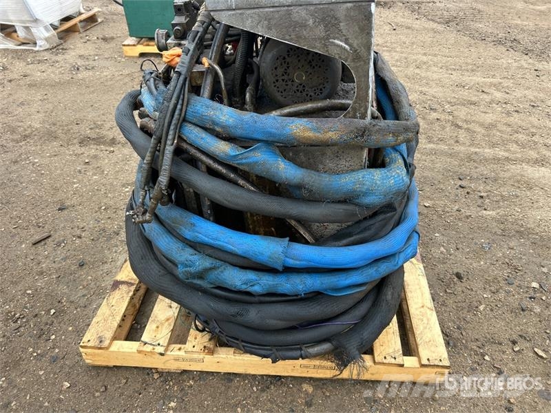  Gusmer H20-35 Spray Foam Machine معدات البناء - غير ذلك