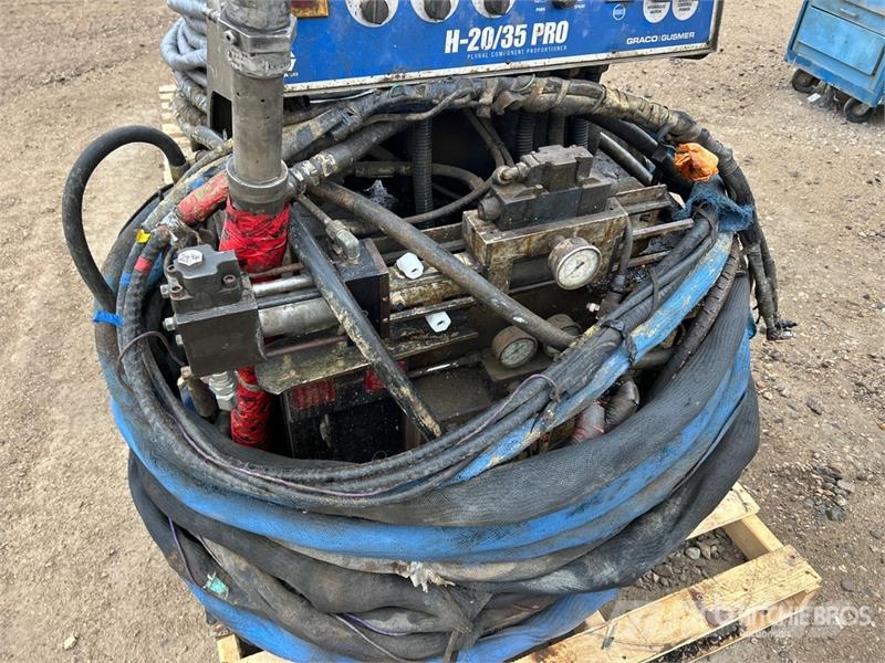  Gusmer H20-35 Spray Foam Machine معدات البناء - غير ذلك