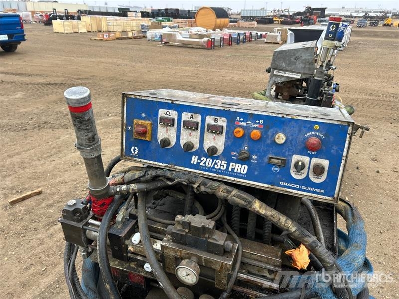  Gusmer H20-35 Spray Foam Machine معدات البناء - غير ذلك